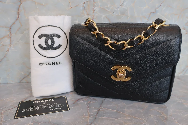 CHANEL/シャネル Ｖステッチチェーンショルダーバッグ キャビアスキン ブラック/ゴールド金具 ショルダーバッグ 600100014